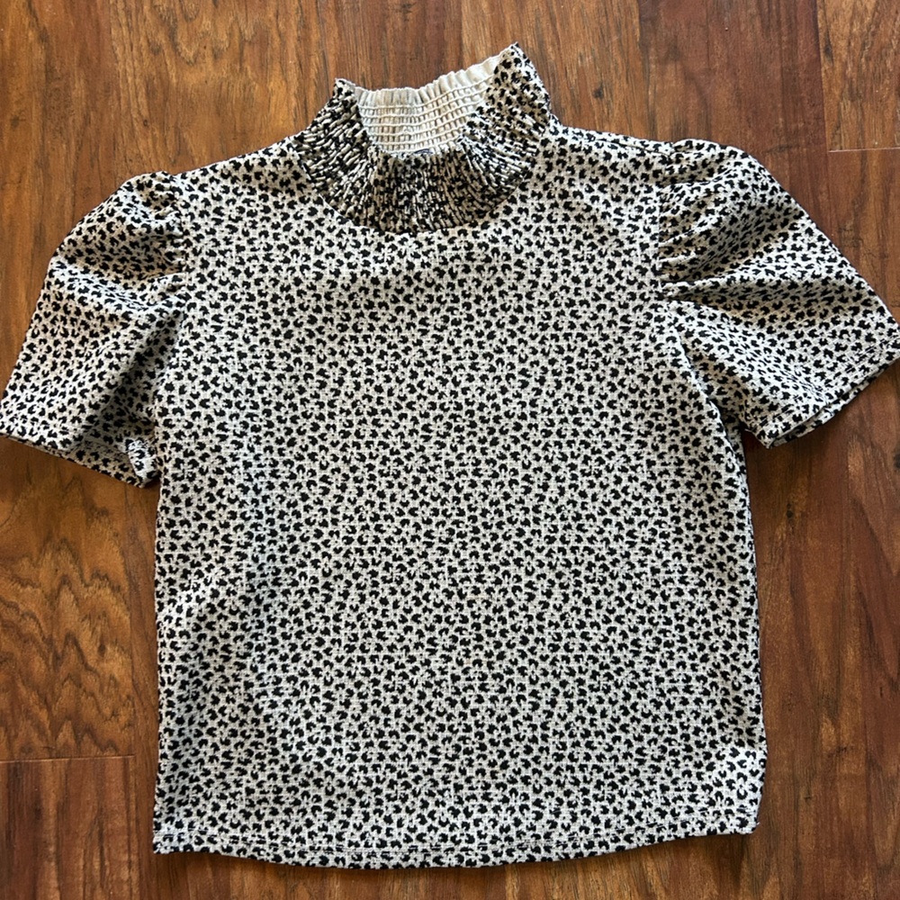Zara Leopard Print High Neck Bliuse Women’s Size Medium
